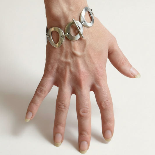 Organic Cutout Circle Link Bracelet