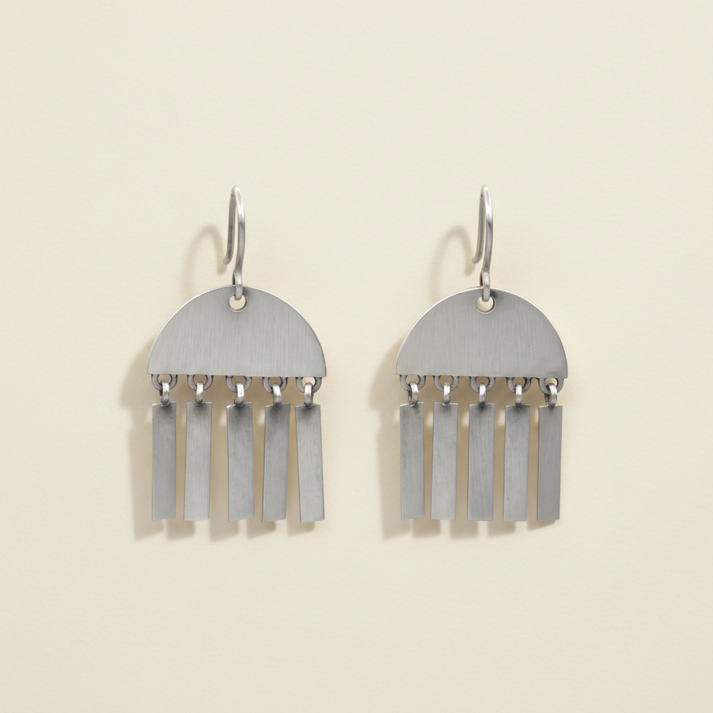 Fluttering Fringe Dangle Earring