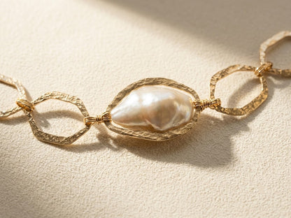 Hammered Links Pearl Bracelet