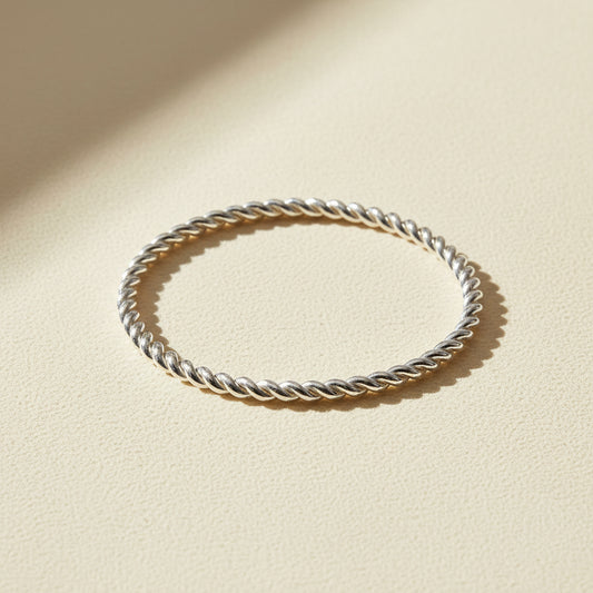Dainty twisted band ring