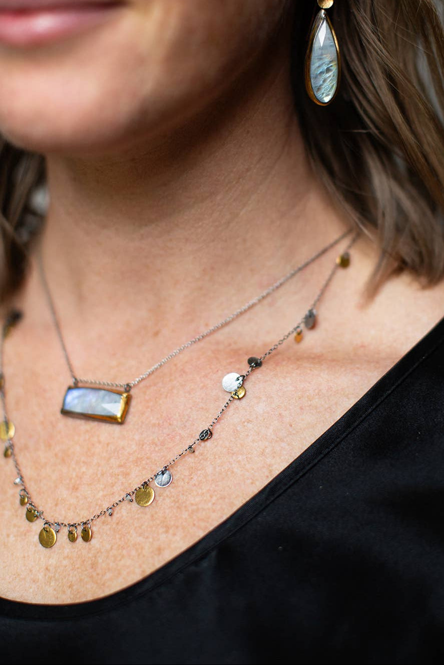 Shimmering Dot Necklace