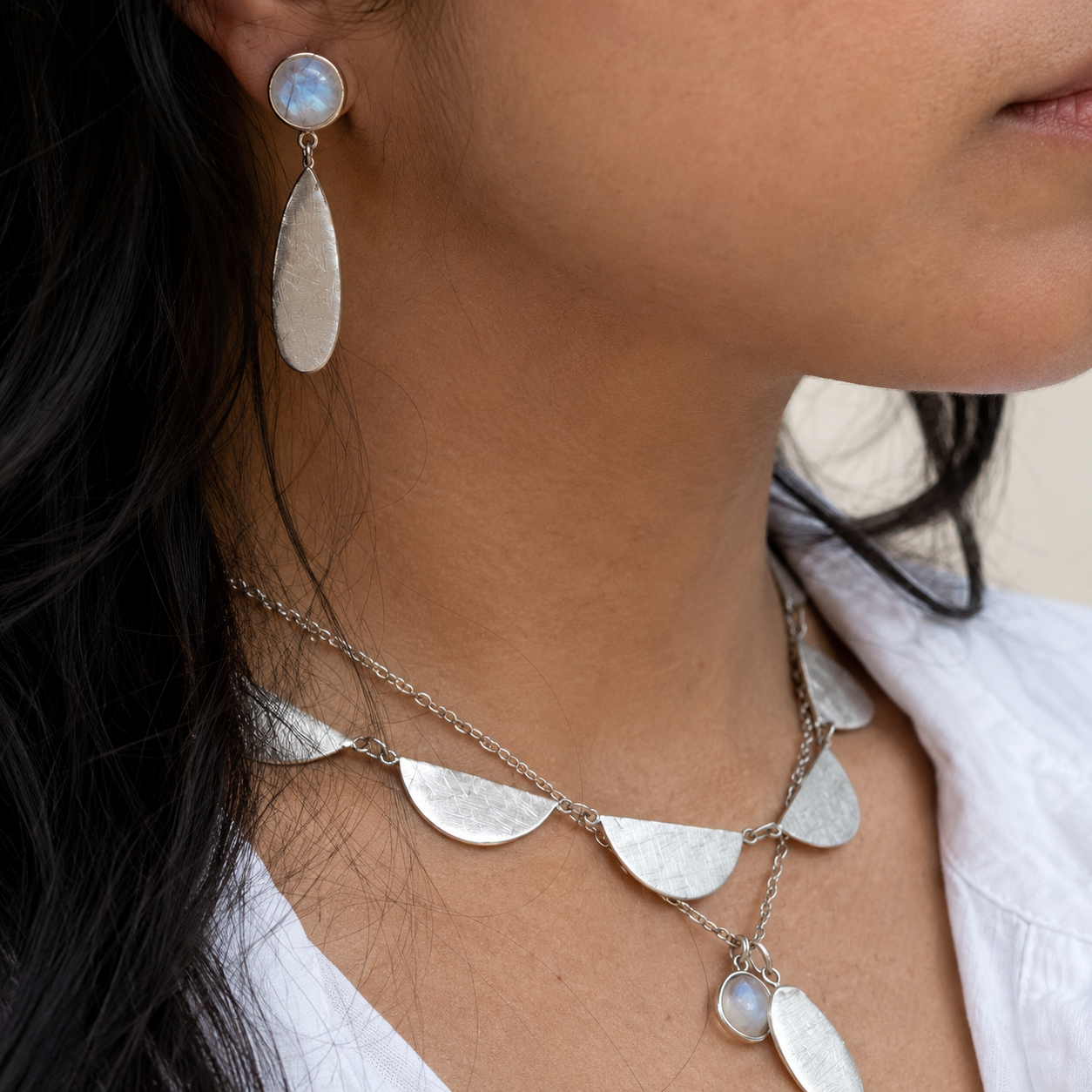 Scalloped Chain Necklace