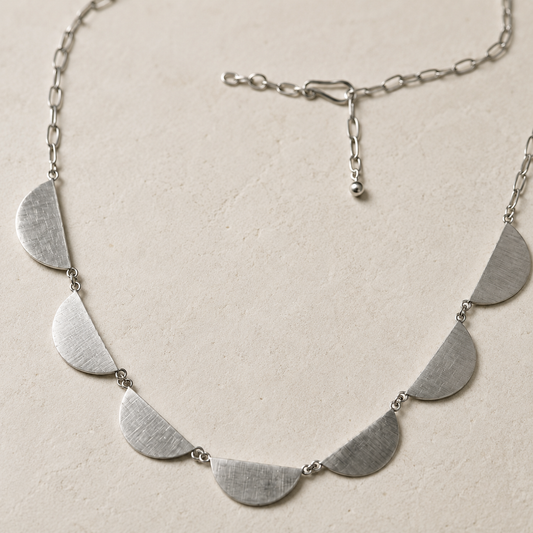 Scalloped Chain Necklace