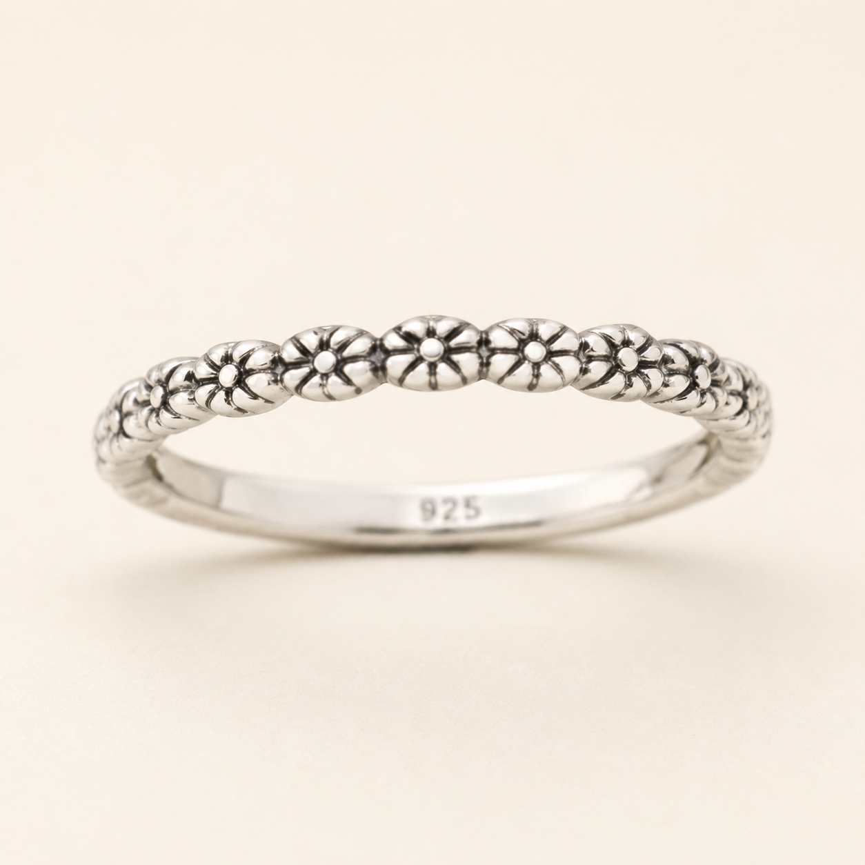 Tiny Flowers Ring