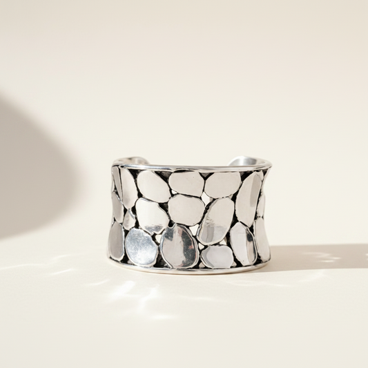 Oval Pebbles Ring