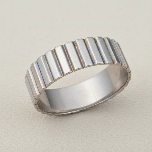 Ribbed Band Ring