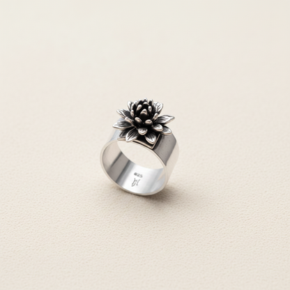 Dahlia Adjustable Ring