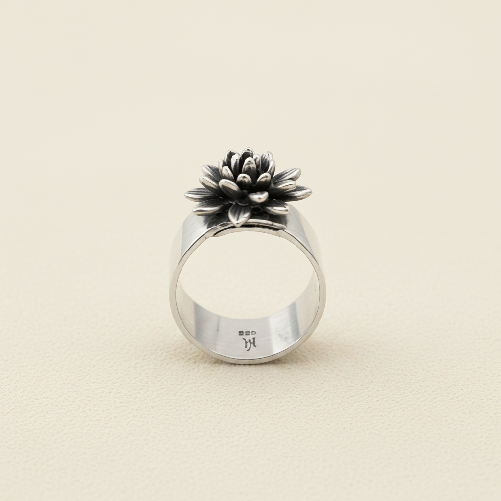 Dahlia Adjustable Ring