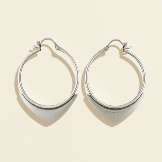 Wire Hoop Earring with Spearhead Decoration